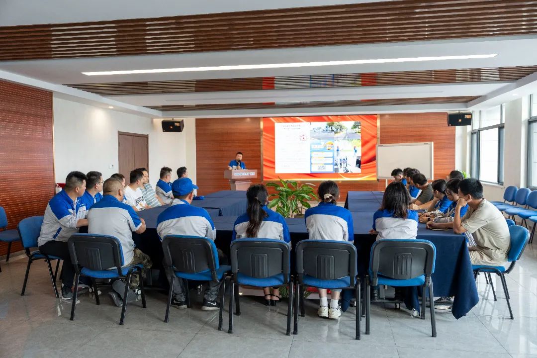cb6fa1b9-aea8-4e0f-ae27-9daff5c194a5.jpg
